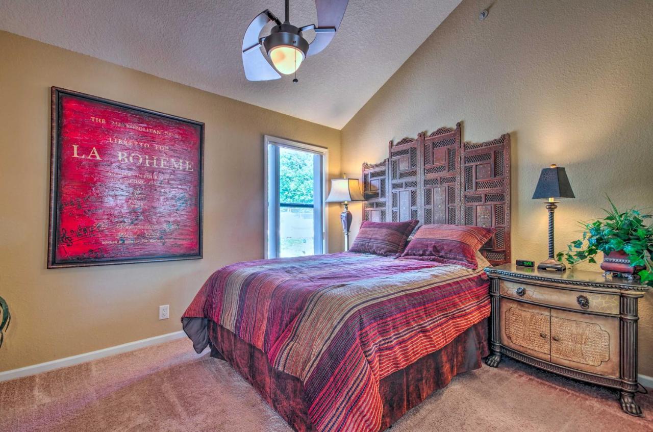 Osage Beach Condo With Shared Pool And Lake Views! エクステリア 写真