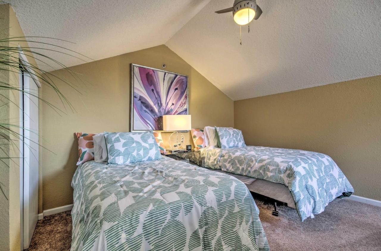 Osage Beach Condo With Shared Pool And Lake Views! エクステリア 写真